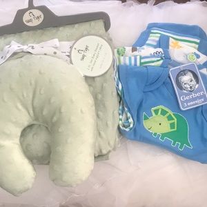 Cozy Baby Dinosaur Set🦖